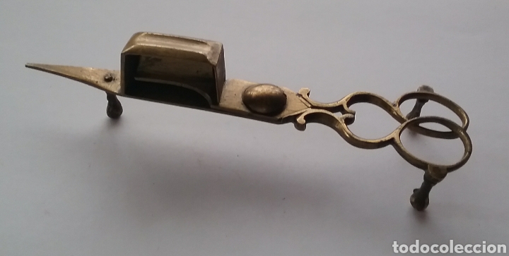 Antig&uuml;edades: Apagavelas en bronce siglo XIX. - Foto 3