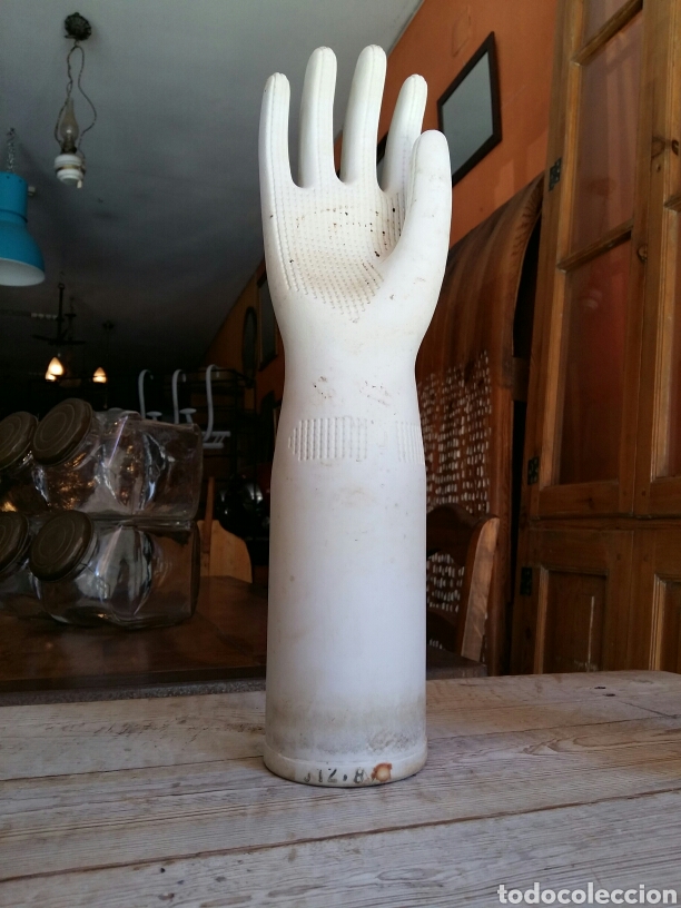 Antig&uuml;edades: Mano porcelana Logro&ntilde;o - Foto 1