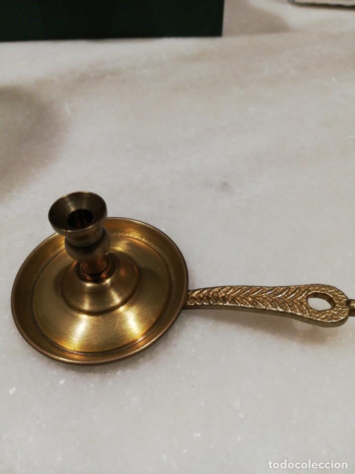 Antig&uuml;edades: Miniatura de palmatoria de bronce. - Foto 3