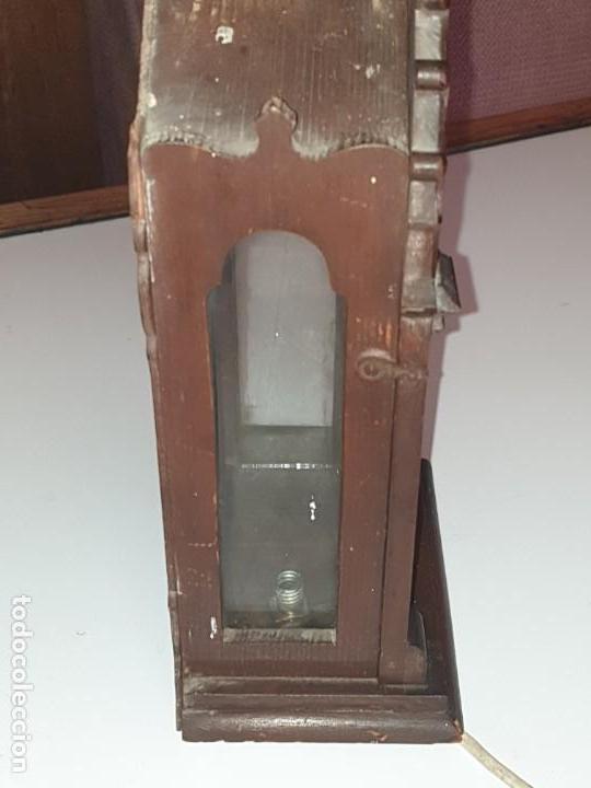 Antig&uuml;edades: MINI CAPILLA DE MADERA CON FIGURA CRISTO - Foto 7