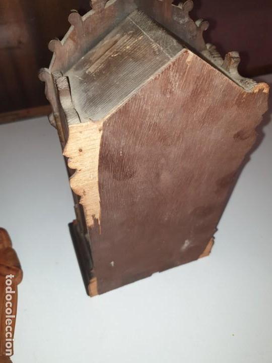 Antig&uuml;edades: MINI CAPILLA DE MADERA CON FIGURA CRISTO - Foto 8