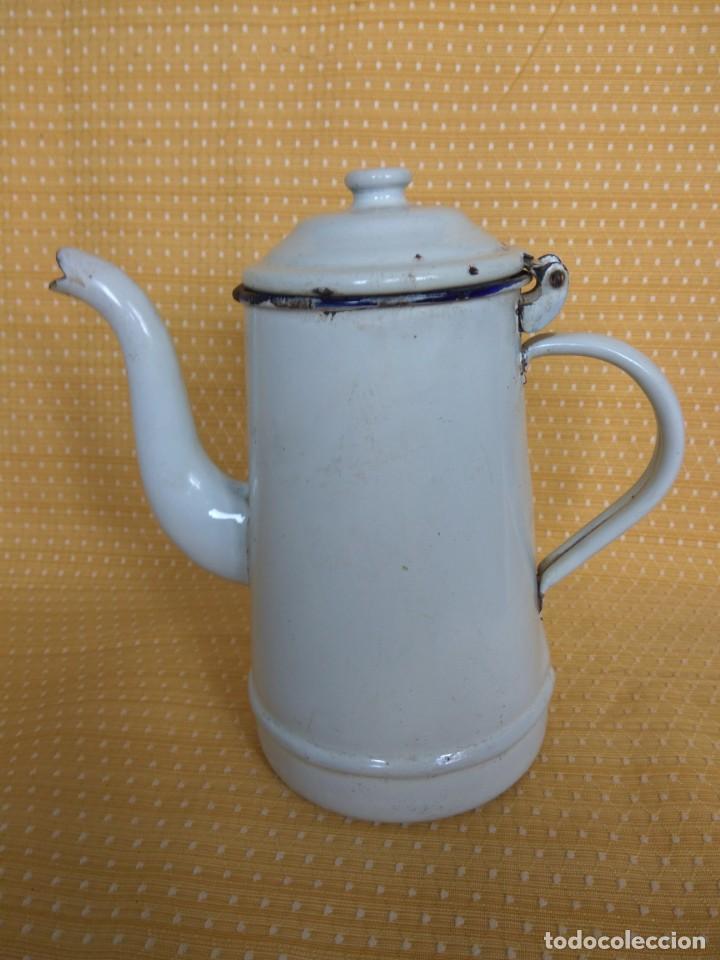 Antig&uuml;edades: CAFETERA DE ACERO ESMALTADO, VINTAGE. - Foto 2