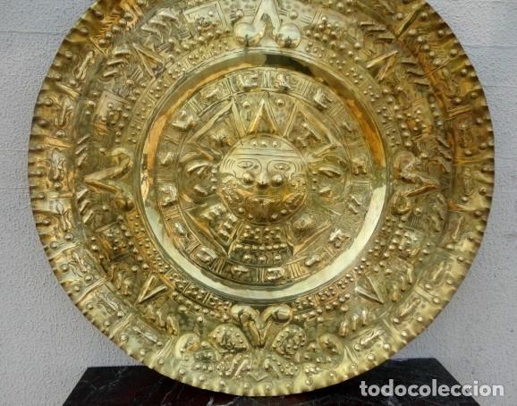 Antig&uuml;edades: Plato de laton del dios sol azteca - Foto 4
