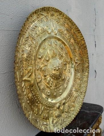 Antig&uuml;edades: Plato de laton del dios sol azteca - Foto 5