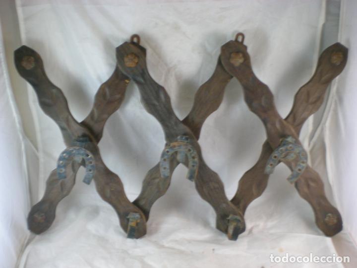Antig&uuml;edades: Perchero Plegable - Madera y Metal - Rustico - Foto 1