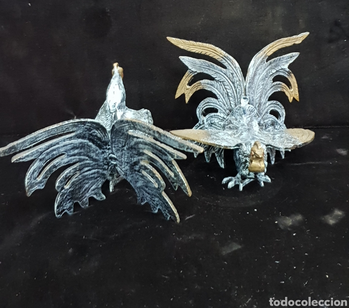 Antig&uuml;edades: Pareja de gallos de bronce - Foto 10