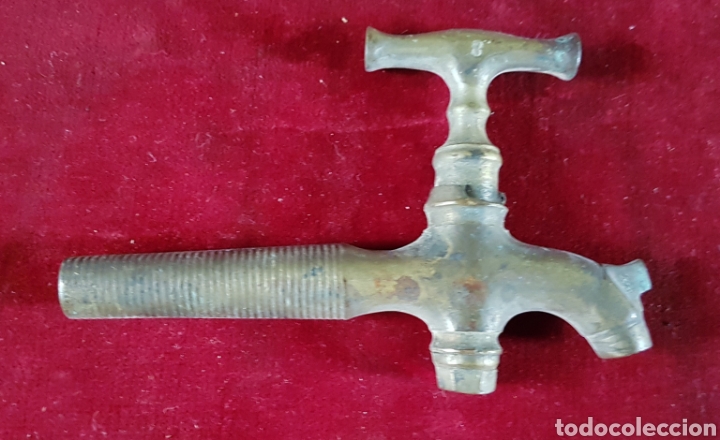 Antig&uuml;edades: Antiguo grifo tonel bronce - Foto 1