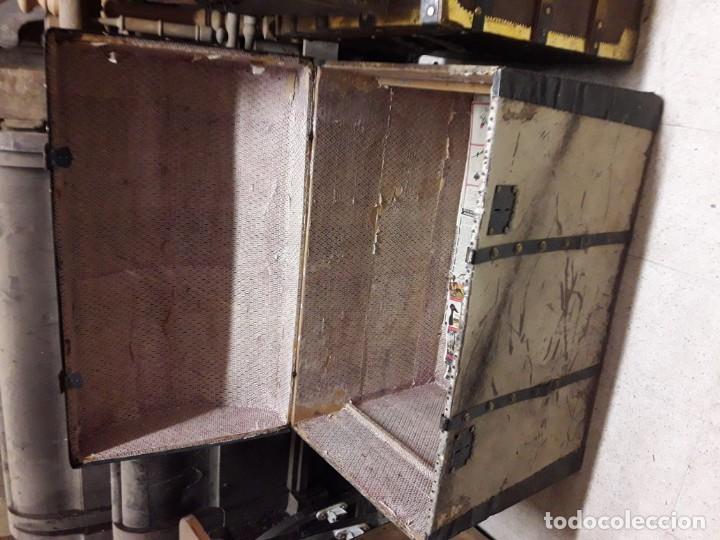 Antig&uuml;edades: Ba&uacute;l madera con cuero de vaca. - Foto 4