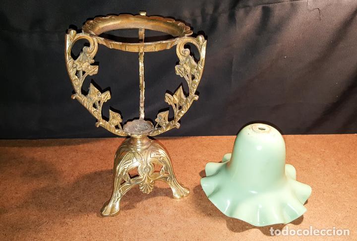Antig&uuml;edades: CENTRO DE BRONCE Y OPALINA - Foto 3