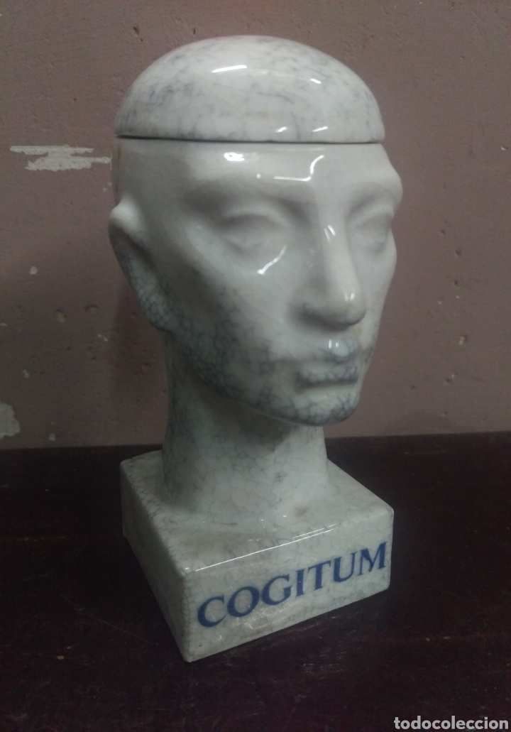 Antiquit&eacute;s: ANTIGUA CABEZADE FINA PORCELANA A MODO DE CENICERO Y PUBLICIDAD COGITUM
