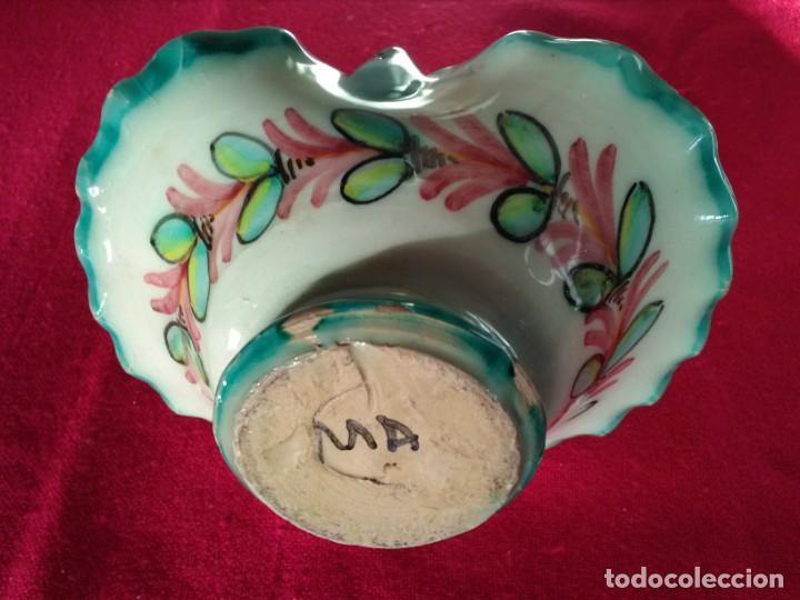 Antig&uuml;edades: Canasto antiguo de cer&aacute;mica de Talavera - Foto 1