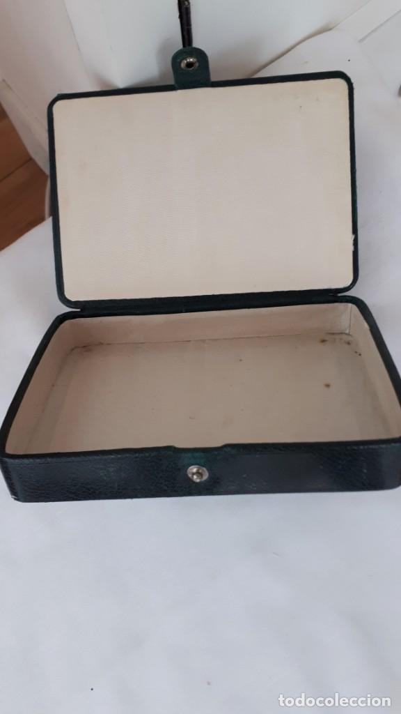Antig&uuml;edades: ANTIGUA CAJA DE MEDIAS - Foto 2