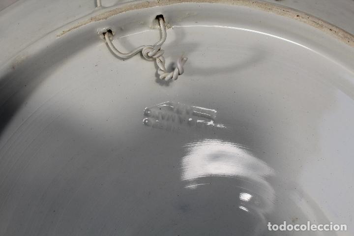 Antig&uuml;edades: plato de ceramica para colgar - Foto 3