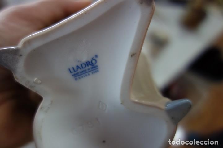Antig&uuml;edades: Flores al florero de LLADRO. - Foto 7