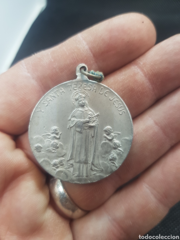 Antig&uuml;edades: Medalla aluminio Santa Teresa - Foto 3