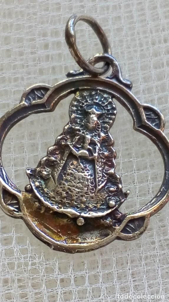 Antig&uuml;edades: Medalla de plata de la Virgen del Roc&iacute;o - Foto 1