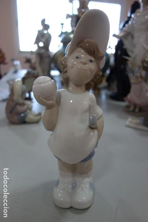 Antig&uuml;edades: Jugador de b&eacute;isbol de LLADRO - Foto 1
