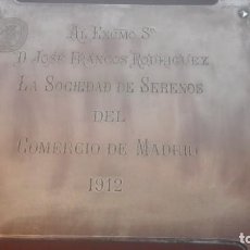 Antigüedades: FRANCOS RODRÍGUEZ. PLACA DE PLATA. 1912. DEDICADA POR LOS SERENOS DE MADRID. Lote 164186826