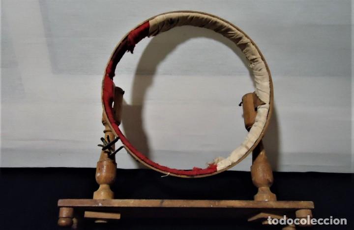 Antigüedades: Antiguo bastidor bordador de madera - Foto 2 - 164604466