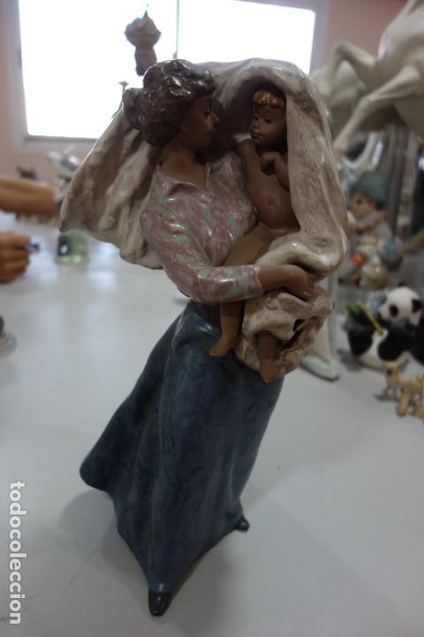 Antig&uuml;edades: Secando al ni&ntilde;o de LLADRO DE LOS A&Ntilde;OS 70 - Foto 1