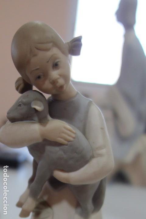 Antig&uuml;edades: Abrazando mi cordero de LLADRO DE LOS A&Ntilde;OS 70 - Foto 2