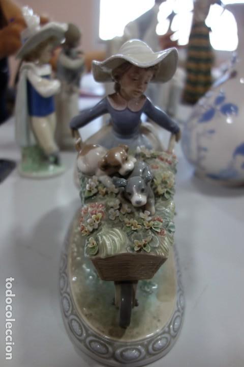 Antig&uuml;edades: Paseando a mis perritos de LLADRO en perfecto estado - Foto 2