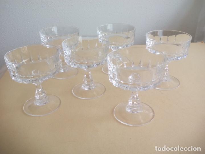 Antiguidades: 6 COPAS DE CRISTAL PARA LICOR. 8,5 X 7  CM