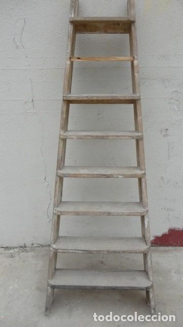Antig&uuml;edades: Escalera antigua alta - Foto 1