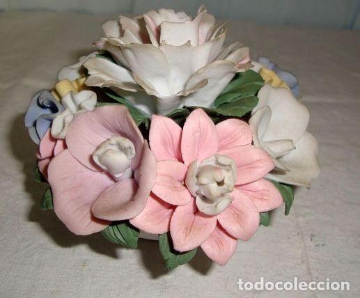 Antiques: Flores de porcelana-Bibelots-Porcelana fria. (Hecho a mano)