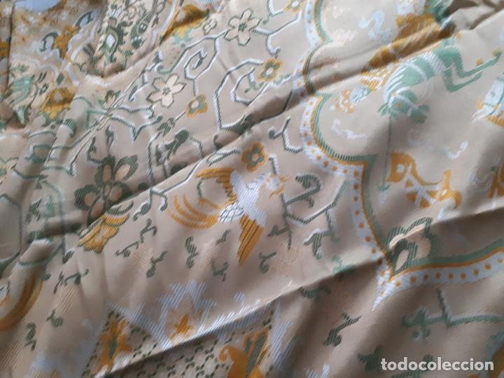 Antig&uuml;edades: Colcha antigua damasco asedada - Foto 2