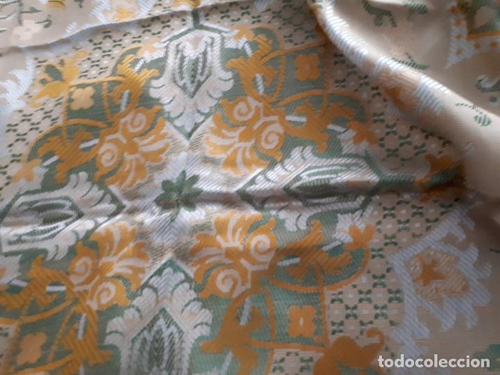 Antig&uuml;edades: Colcha antigua damasco asedada - Foto 3