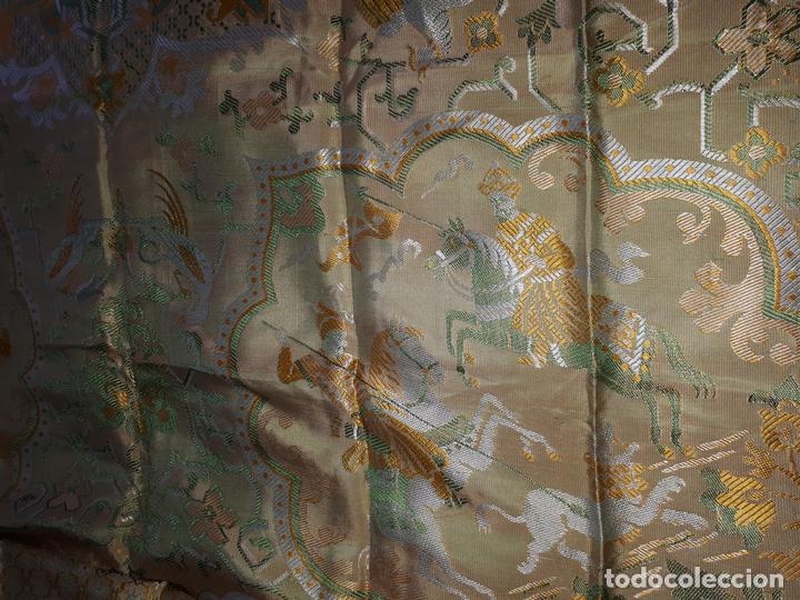 Antig&uuml;edades: Colcha antigua damasco asedada - Foto 8