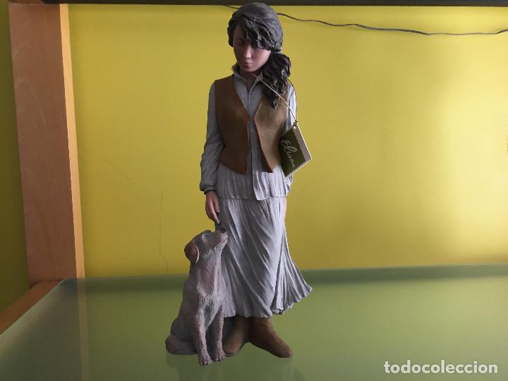 Antig&uuml;edades: Figura Elisa - Foto 1