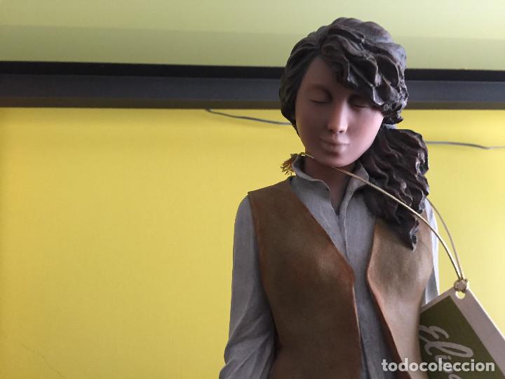 Antig&uuml;edades: Figura Elisa - Foto 2