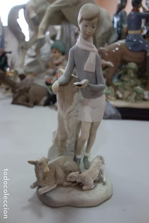 Antig&uuml;edades: El lector de. NAO DE LOS A&Ntilde;OS 70 - Foto 1
