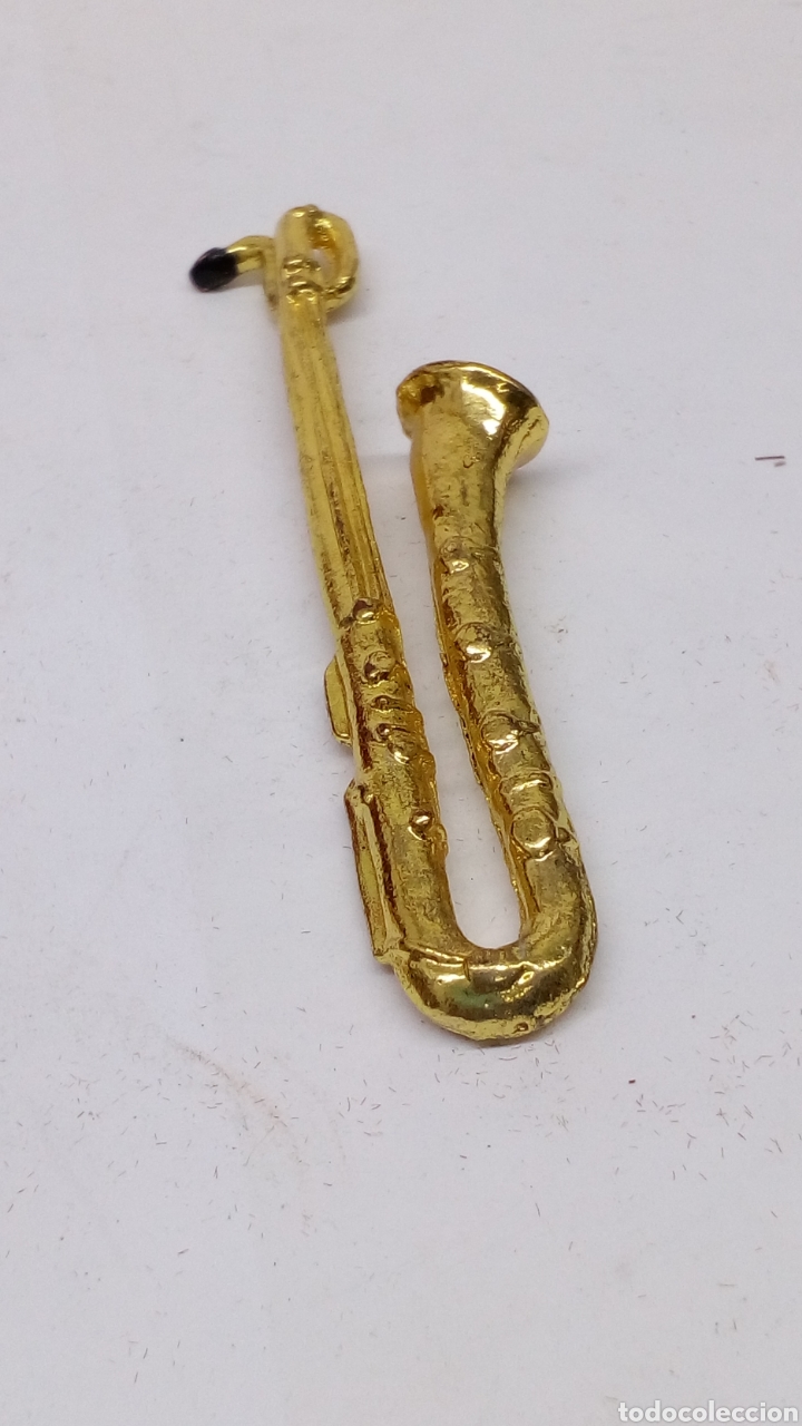 Antig&uuml;edades: Figura Instrumento de viento bronce - Foto 1