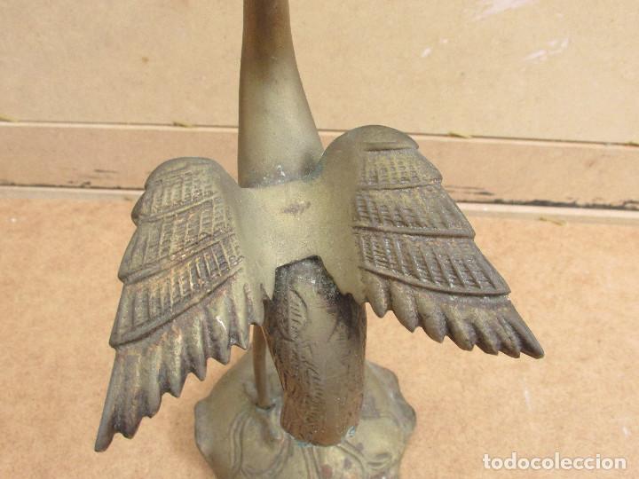 Antig&uuml;edades: FIGURA DE GARZA EN BRONCE - Foto 4