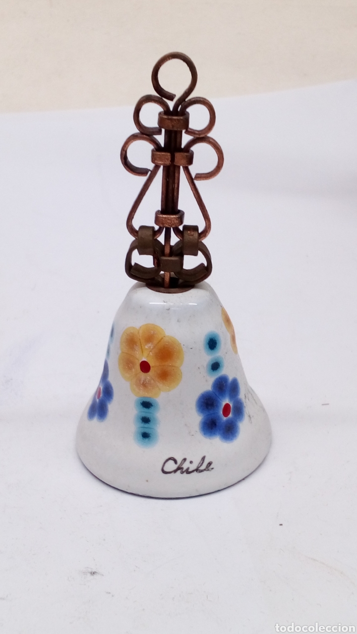 Antig&uuml;edades: Campana de ceramica y bronce de chile - Foto 2