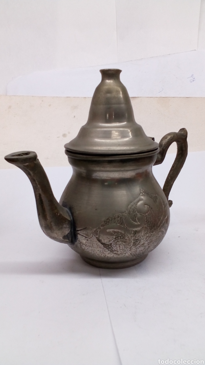 Antiquit&eacute;s: Tetera metalica antigua