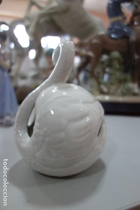 Antig&uuml;edades: Cisne cascabel de lladro , - Foto 5