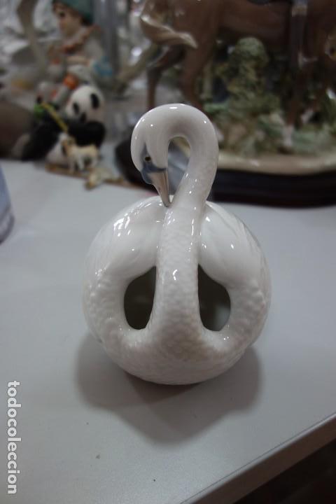 Antig&uuml;edades: Cisne cascabel de lladro , - Foto 1