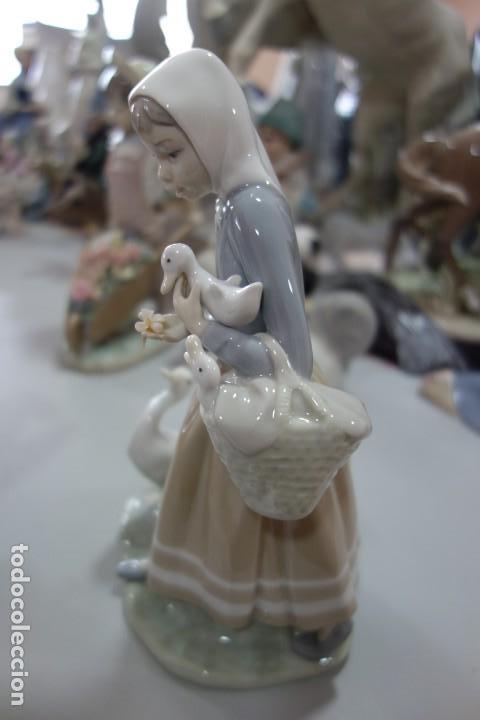 Antig&uuml;edades: Pastorcillo con patos de LLADR&Oacute; ,perfecta - Foto 2