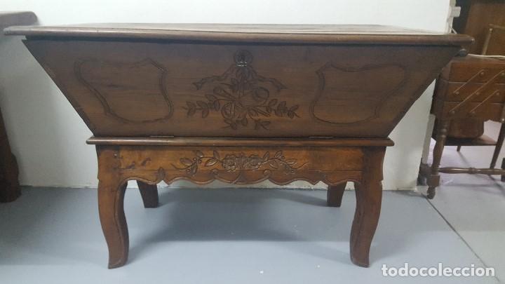 Antig&uuml;edades: Mesa de panadero. - Foto 1