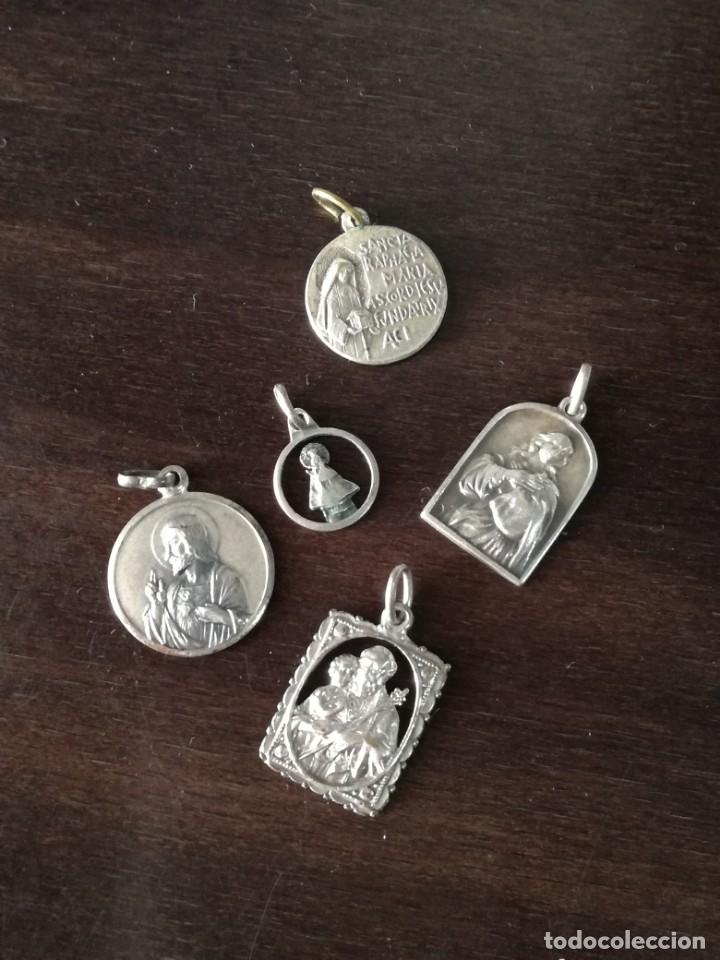 Antig&uuml;edades: Lote de 5 medallas de plata. - Foto 2