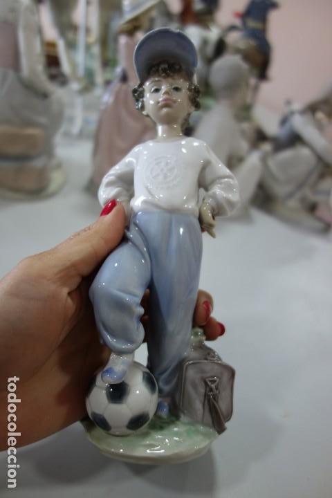 Antig&uuml;edades: Futbolista de LLADRO - Foto 1