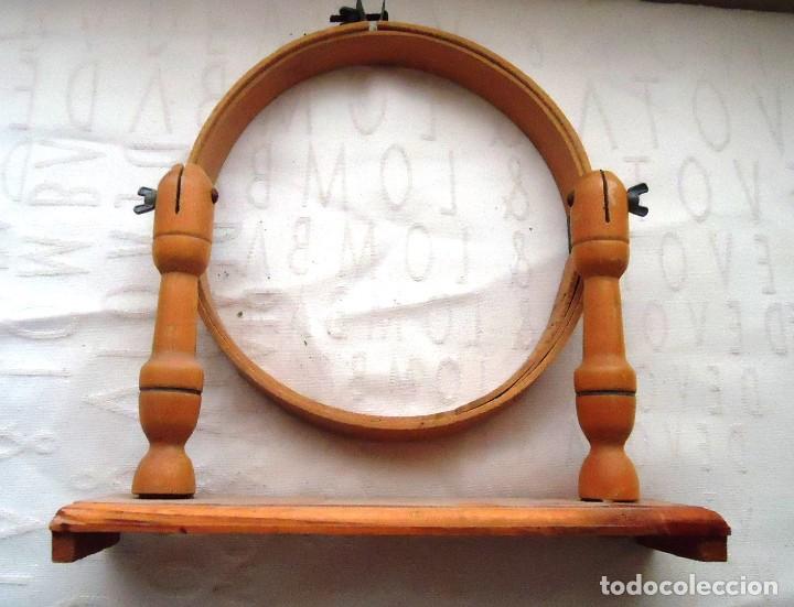 Antigüedades: Antiguo bordador en madera en buen estado. - Foto 2 - 165395830
