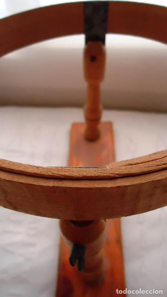 Antigüedades: Antiguo bordador en madera en buen estado. - Foto 5 - 165395830