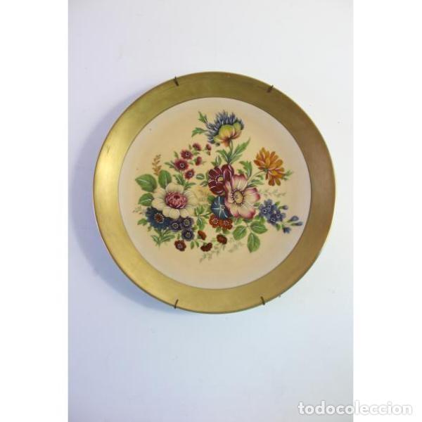 Antig&uuml;edades: Antiguo plato de porcelana - Foto 1
