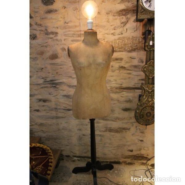 Antig&uuml;edades: Maniqu&iacute; costurera l&aacute;mpara antiguo de principios del siglo XX