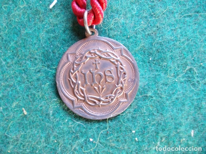 Antig&uuml;edades: MEDALLA ANTIGUA CON CORDON - Foto 2